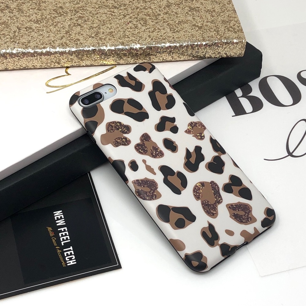 iPhone White Leopard Case - Picture 4 of 8